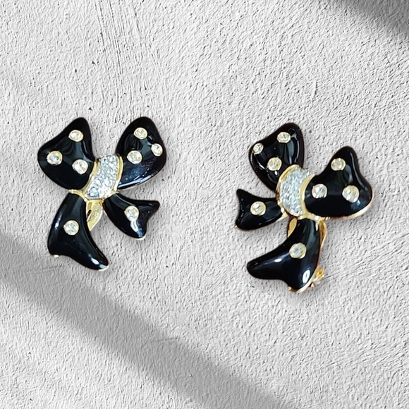 Ivana Trump Vintage Enamel Bow tie Clip earrings - Picture 1 of 4
